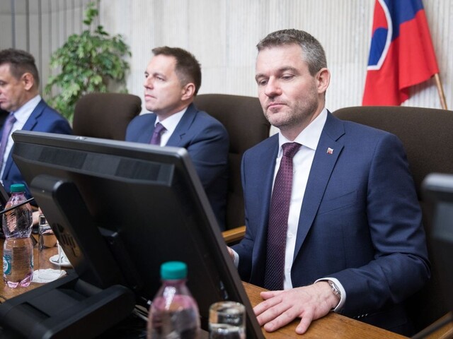 Pellegriniho zrekonštruovaná vláda po prvýkrát riadne zasadla