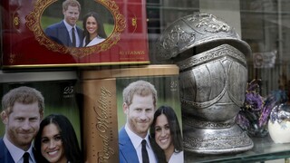 Británia žije kráľovskou svadbou, záujem vyvoláva svadobná obrúčka