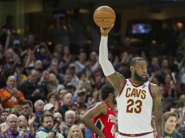 Golden State Warriors odštartovali úspešne finálovú sériu, zdolali Dallas Mavericks