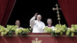 Pápež vystúpil s tradičným posolstvom, vyzval k vzájomnému rešpektu