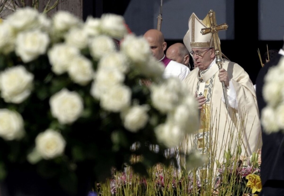 vatican-pope-easter-81562-52d63163e0d34f88b7ef913a9ff563f9_84d419ea.jpg