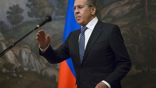 Bezprecedentné, nemysliteľné a hanebné, kritizuje Lavrov to, že sa nedostal do Srbska. Bude Rusko reagovať?