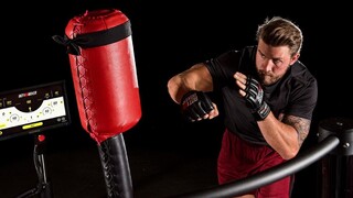 Robotické boxovacie vrece dokáže uhýbať úderom ako boxer