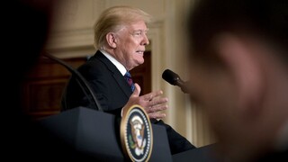 Trump vyšle na mexické hranice Národnú gardu, ľudia sú proti