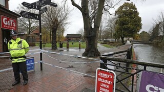 S dcérou Skripaľa letel záhadný Rus, preveruje ho tajná služba