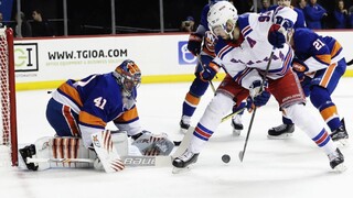 NHL: Halák druhou hviezdou zápasu, Pánik si pripísal asistenciu