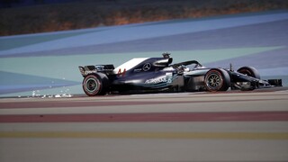 Vettel vyhral kvalifikáciu na VC Bahrajnu, Hamilton je štvrtý