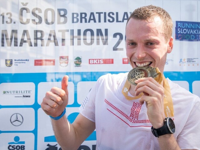 Bratislavský maratón vyhral starý známy, medzi ženami sa tešila Slovenka