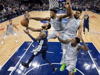 NBA: Minnesota ako posledná do play-off, Westbrook s triple double