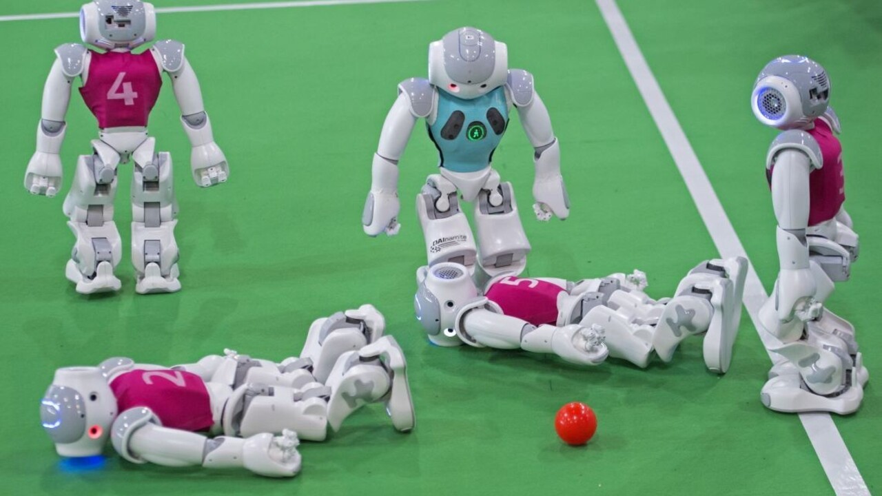 EÚ zvažuje, že dá práva robotom. Zlý nápad, odkazujú experti