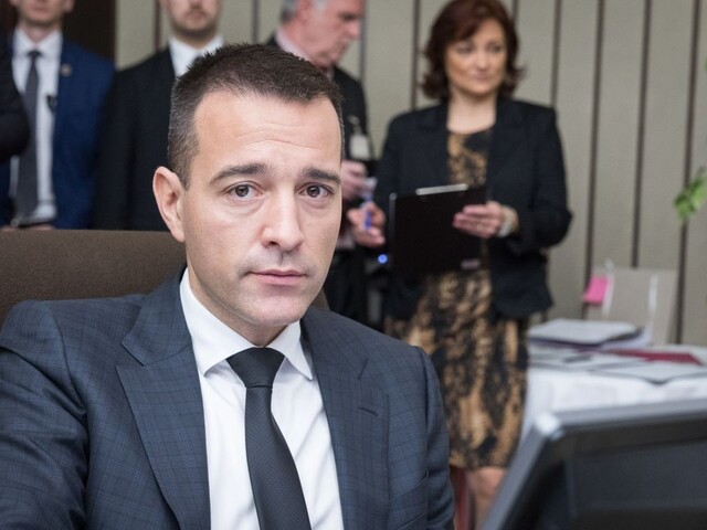 Drucker nečakane končí ako minister, o Gašparovi nerozhodol