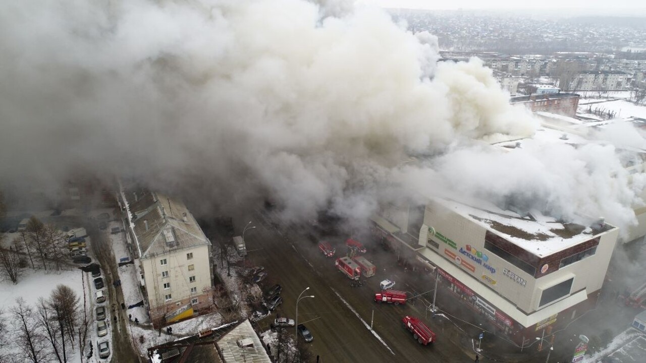 Opísali, ako sa šíril smrtiaci požiar v ruskom nákupnom centre