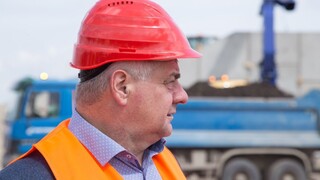 Výstavba obchvatu sa rozbieha, Érseka nepotešilo tempo prác