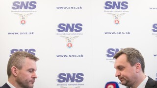 SNS má problém s Pellegrinim, premiéra pozvala na stretnutie