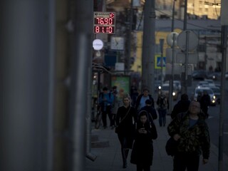 Rusko Moskva sankcie kurz 1140 px (SITA/AP)