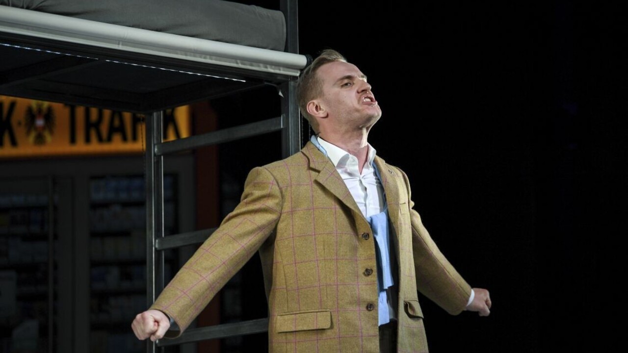 Na hru Mein Kampf bude voľný vstup, podmienkou je nosenie swastiky