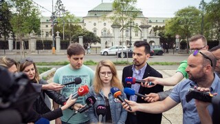 Organizátori protestov žiadajú nezávislosť nového ministra vnútra