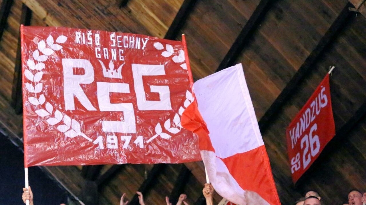 Fanúšikovia sa bili v priamom prenose, dostali doživotný zákaz