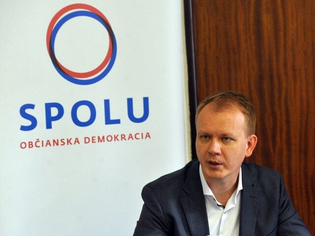 Vládny návrh odmeňovania oberie zamestnancov o istoty, tvrdí Beblavý