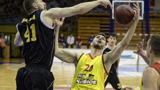 V zápase o titul sa proti sebe postavia basketbalisti Košíc a Levíc
