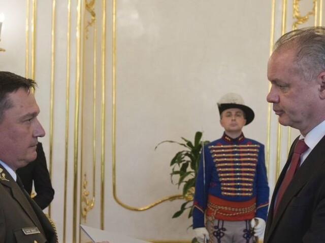 Armáda má nového šéfa, Kiska vymenoval Maximovho nástupcu