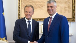 Tusk vyzval Kosovo, aby zlepšilo vzťahy so Srbskom