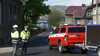 Česko Chemotex hasiči polícia 1140 px (ČTK)