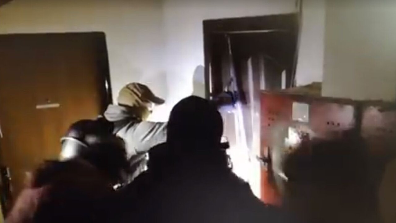 Trnavčan spojil prechádzky so synom a predávanie drog