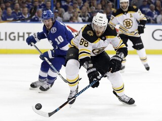 NHL: Boston triumfoval na ľade Tampy, prvý útok Bruins s 11 bodmi