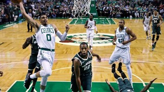 NBA: Celtics porazili Milwaukee, postúpili do konferenčného semifinále