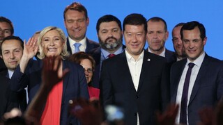 Le Penová hostila lídrov krajnej pravice, Okamura varoval pred odnárodnením