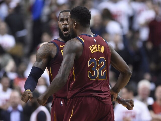 NBA: LeBron naštartoval obrat Clevelandu v Toronte