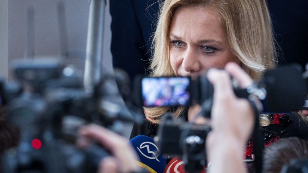 Matovič sa opäť pustil do Sakovej, nepozdáva sa mu kúpa haly