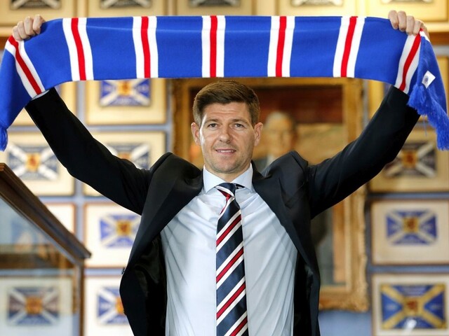 Steven Gerrard sa stal trénerom, do tímu by chcel Škrtela