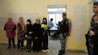 Libanončania si po rokoch volia nový parlament. Na priebeh dozerá polícia