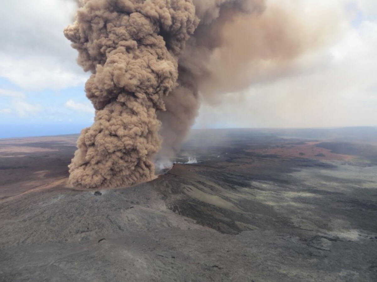 hawaii-volcano-80620-f777d55a07c54816baa4767bd4b59fd8_b77bd4b9.jpg