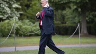 Neopúšťajte jadrovú dohodu, prehováral Trumpa britský diplomat