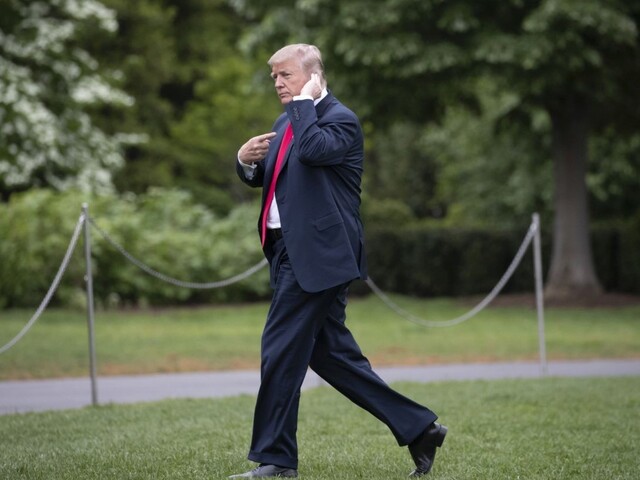 Neopúšťajte jadrovú dohodu, prehováral Trumpa britský diplomat
