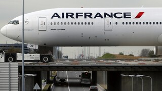 Air France hrozí zánik, vláda krachujúce aerolínie nepodporí