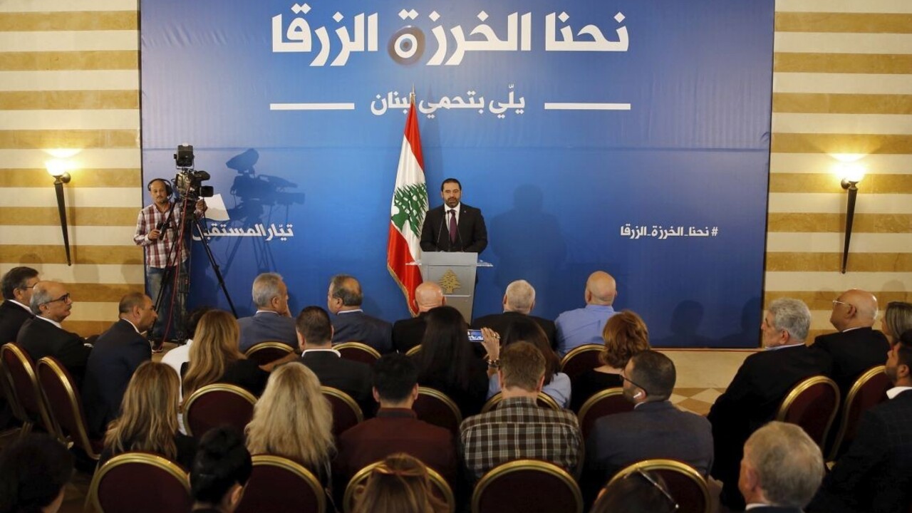 Voľby v Libanone sprevádzala nízka účasť, premiér uznal prehru