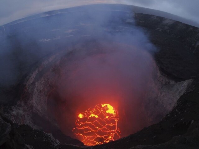 Sopka Kilauea už zničila vyše 30 domov, ohrozuje stovky ďalších