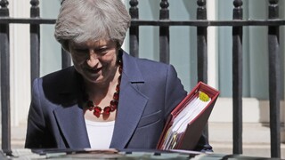 Mayová utrpela ďalšiu prehru, rokovania o brexite sa skomplikujú