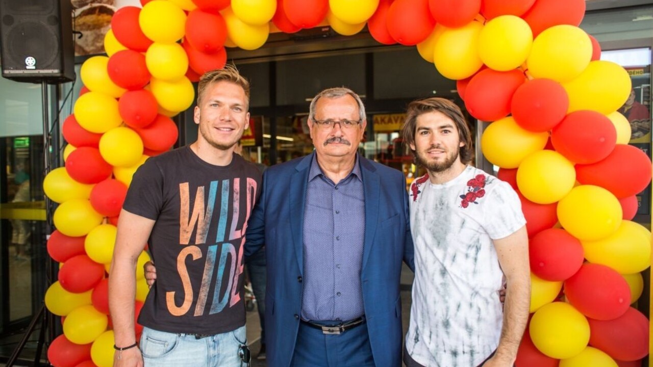 Ambasádori čerstvosti Adam Žampa a Andreas Žampa otvorili novú predajňu BILLA na východe Slovenska