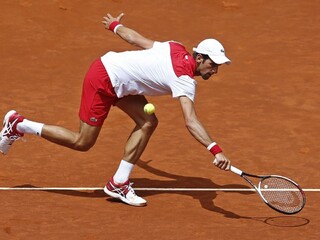 Djokovič neobhájil vlaňajšie semifinále, nestačil na Edmunda