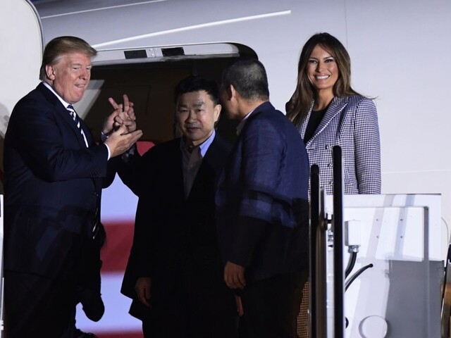 Trump vítal Američanov, ktorých Kim prepustil z pracovného tábora