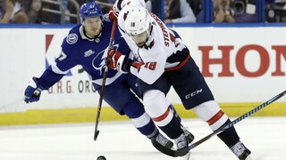 NHL: V prvom finálovom zápase dominoval Washington, bodoval Ovečkin