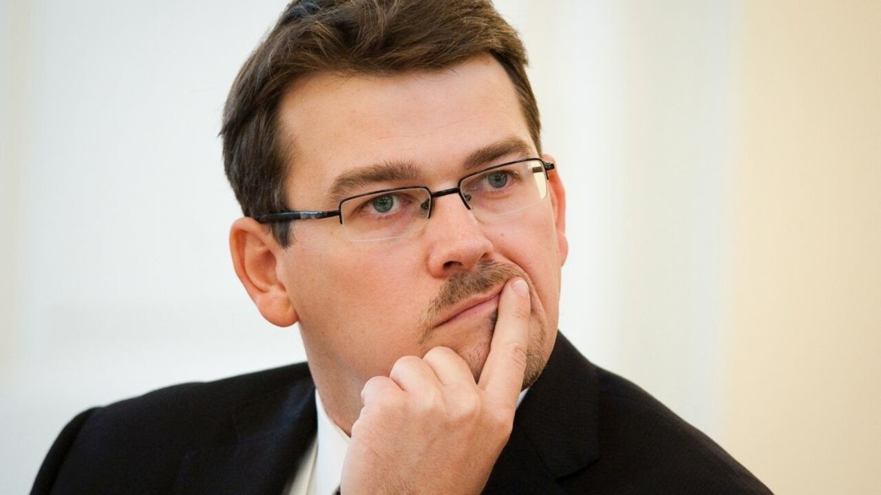 Vymeňte štátneho tajomníka, vyzýva SNS koaličného partnera