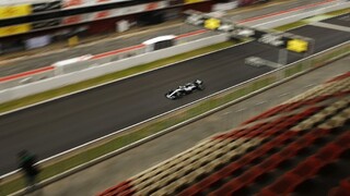 Hamilton najrýchlejší v kvalifikácii, za Mercedesom bude na štarte číhať Ferrari