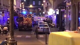 V centre Paríža útočil muž s nožom, polícia páchateľa zneškodnila