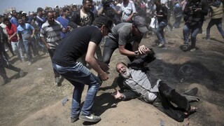 Palestínčania oplakávajú nakbu, počas protestov zabili desiatky z nich